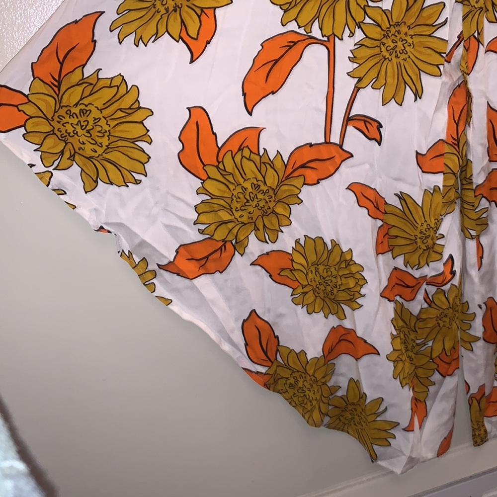 Women’s Sunflower Print Jumpsuit with Pockets - Picture 5 of 12